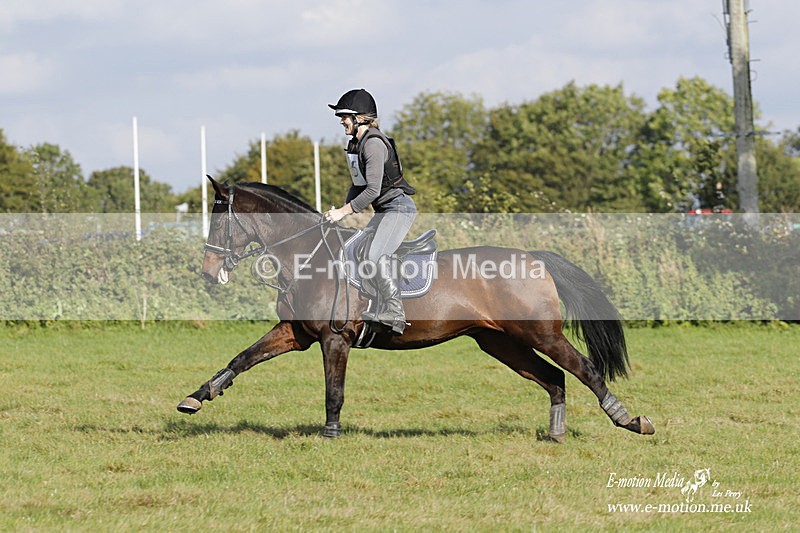  WWHT 171021 3575 - Intermediate Pairs (0.90m)  17/10/21