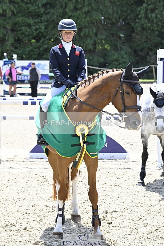 250525A-131551-17588 - Presentations Section B CCI 3 Star Long