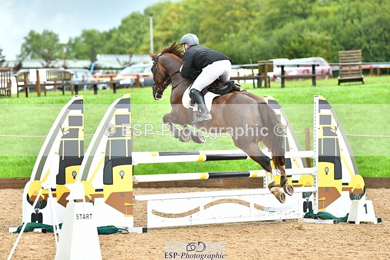 230805A-110005-00256 - Cls 2 Snr Newcomers & 1.10m Open