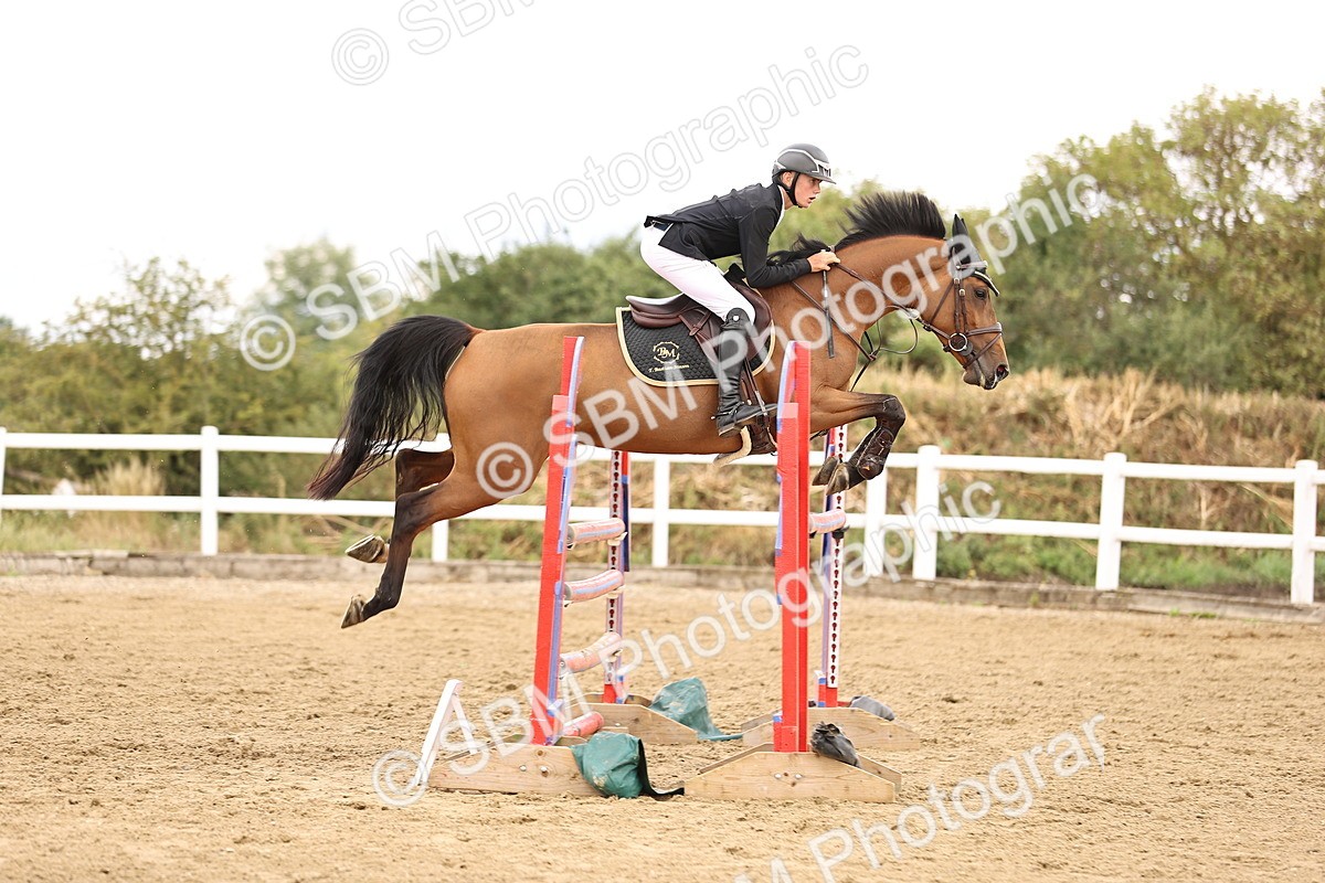 SBM_026880 - Class 13 - Senior Newcomers - 1.10m