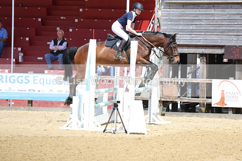 3E7A9946 - Class 9: Senior BN/90cm open