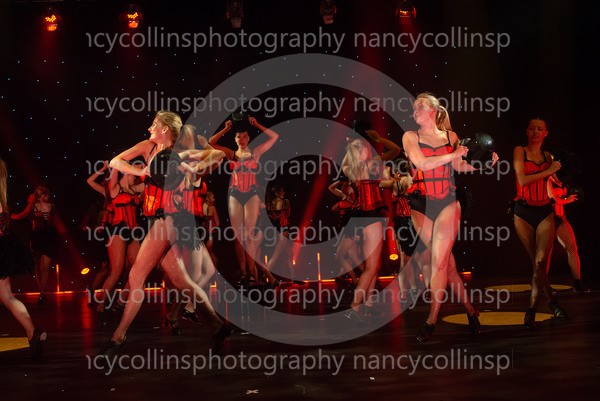 00152 - Show Me How Your Burlesque