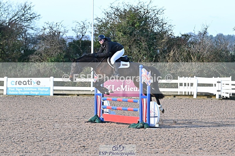 241113A-092902-00019 - Cls 01A&B Brit Nov & 90cm Open