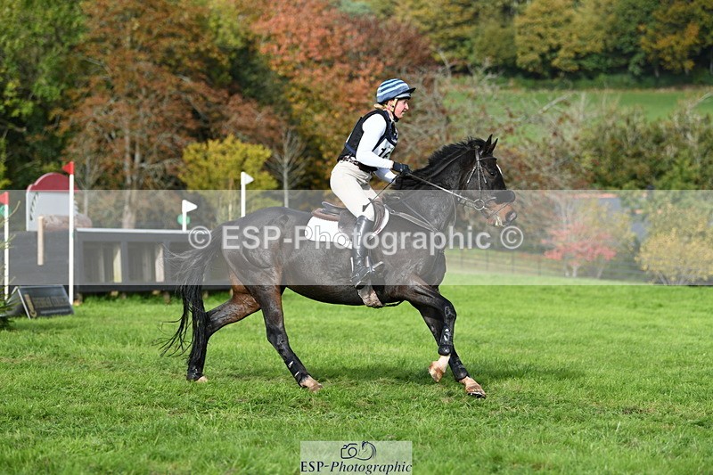 251024A-132329-12017 - B-165-Chloe.Pearson