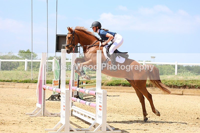 3E7A0038 - Class 9: Senior BN/90cm open