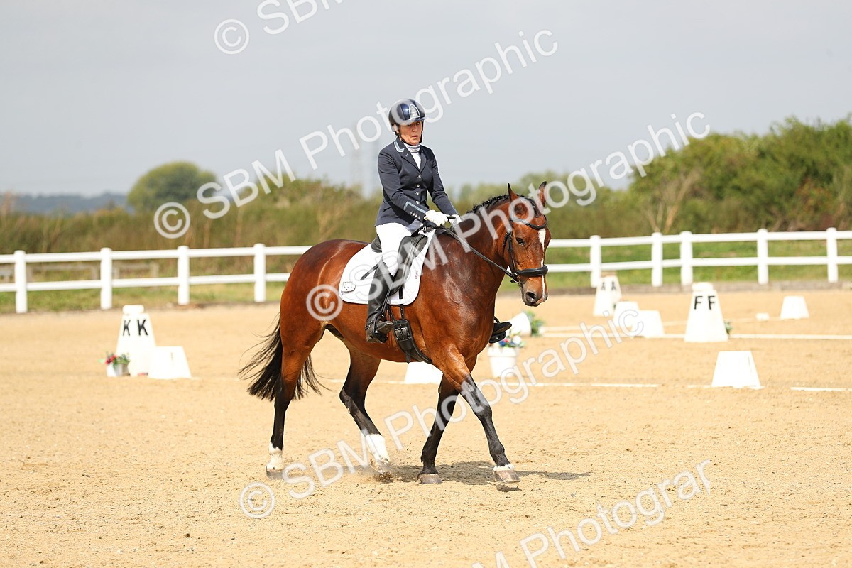 SBM_016481 - Class 13 - Novice 23 - 11.25-12.35