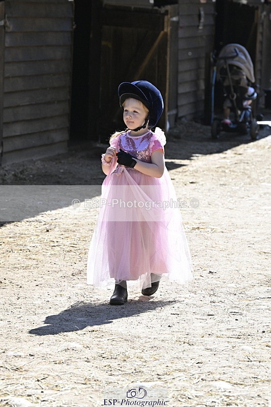 240728B-095318-00255 - Sunday Stable Shots and Fancy Dress