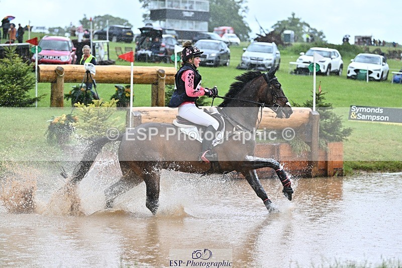 240526-134119-23013 - 539-PURE_TRENDSETTER-Ellie_Fredericks