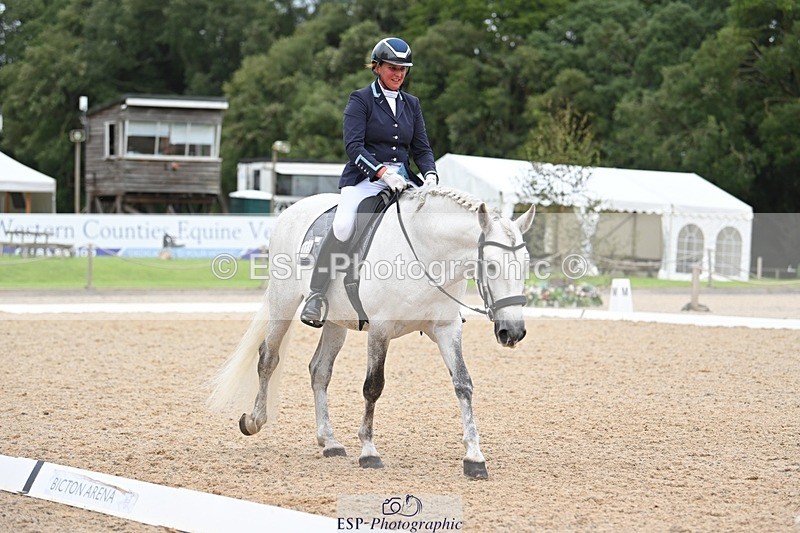 230813-173711-08715 - Cls 14 Medium Silver 16.45 to End