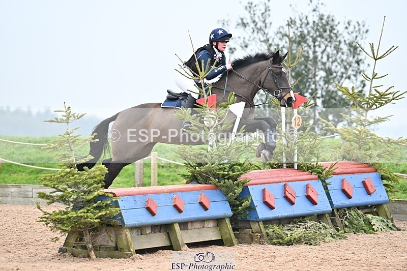 250118-141404-01469 - Cls 3A&B 90cm 13.20 to Coursewalk