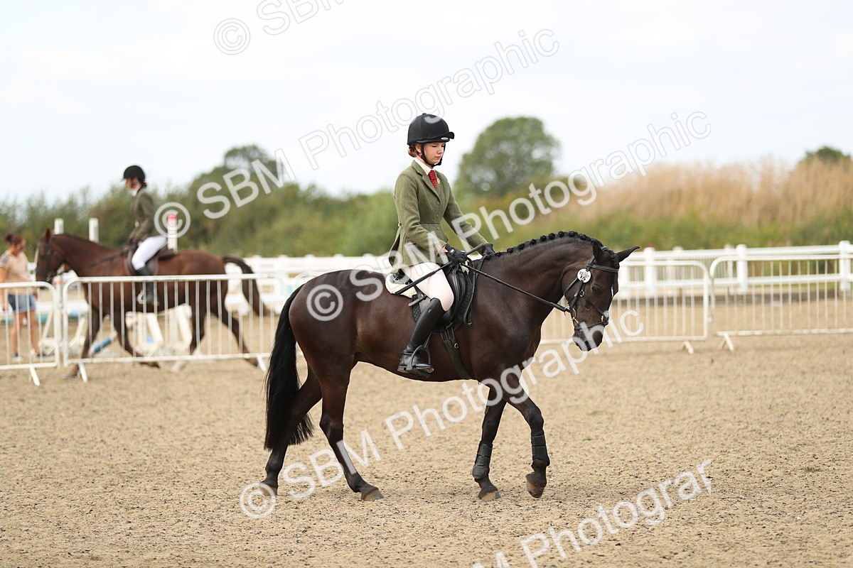 SBM_05609 - Class 48a Style & Performance 70cm (15-19)