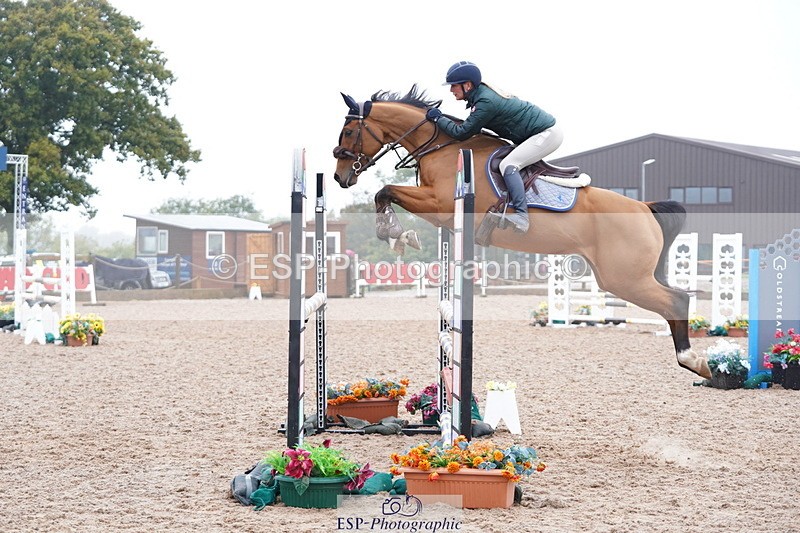 241006A-124510-06854 - Cls 20 Snr Newc & 1.10 Open