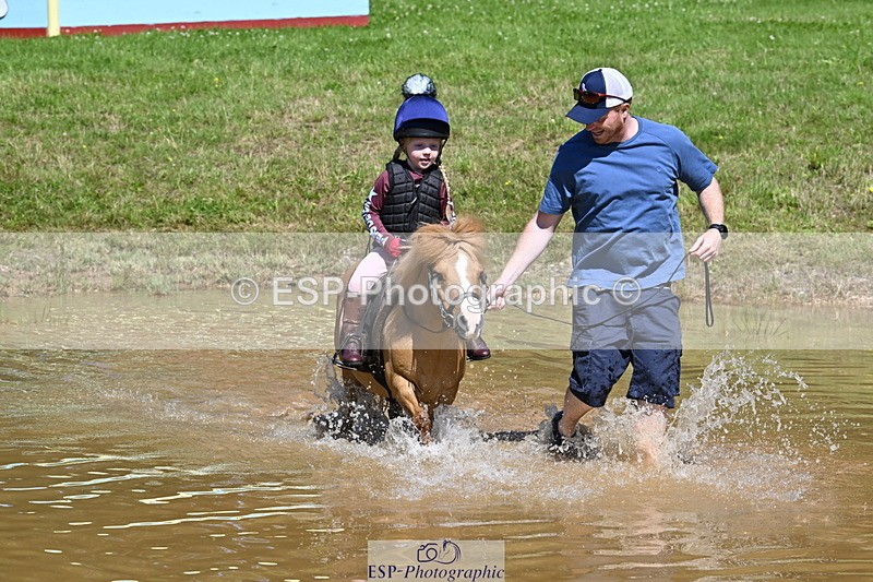 240728B-111457-01266 - Gemma's Group XC