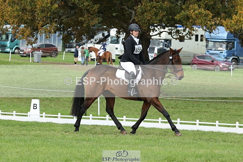 251024A-135427-12687 - H-655-Sarah.Sharp