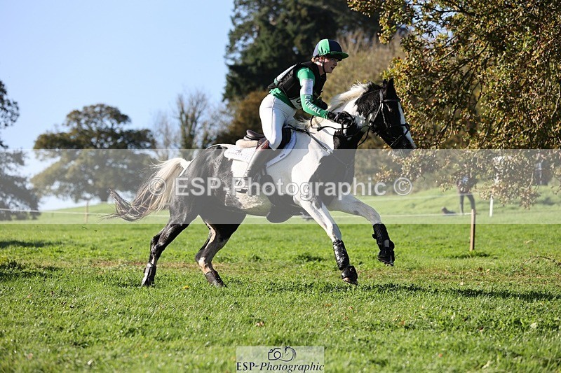 241026-101846-11468 - 317-Maddy.Greenaway-SPECIAL.VAN.DE.SMEDENPOORT