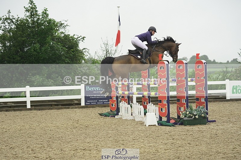 230722A-142424-09663 - Cls 23, 1 Star Gold 1.30m