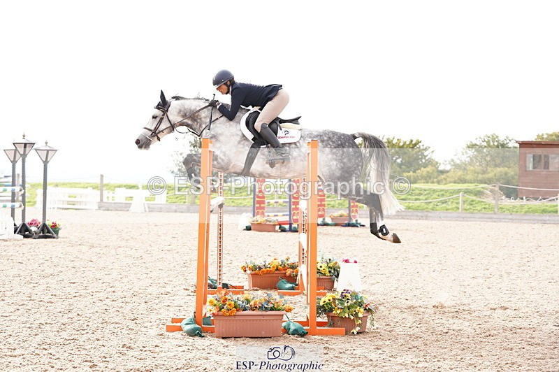 241004A-151802-00934 - Fri 04 Snr Fox & 1.20m Open