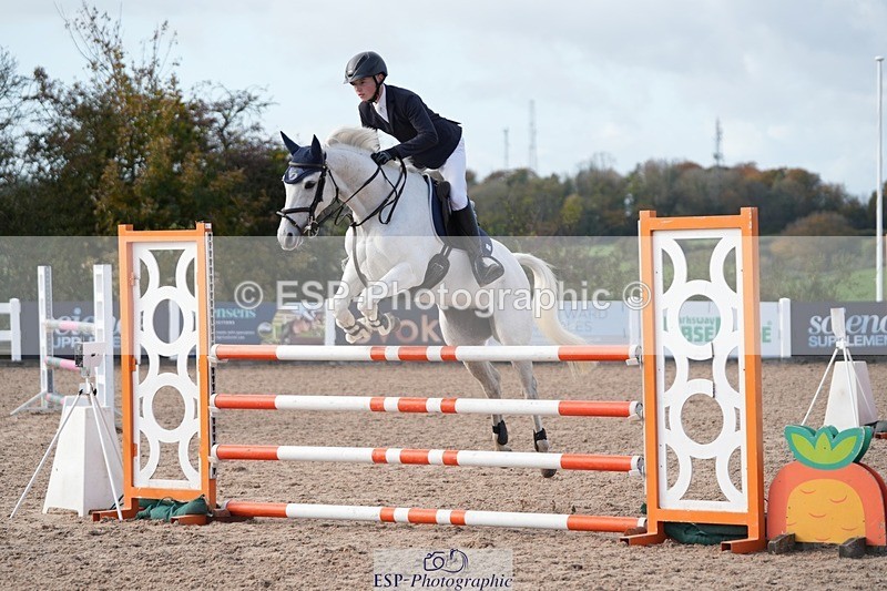 251025-141313-00597 - Cls 13 Pony Foxhunter and 1.10m