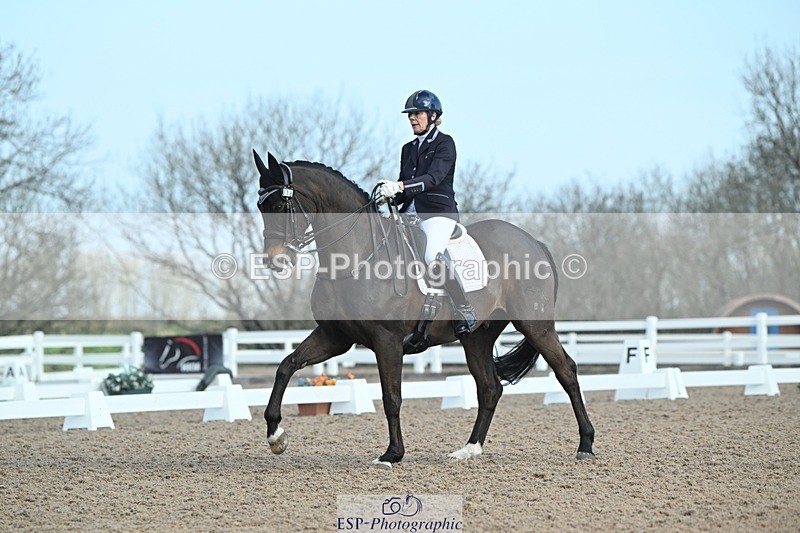 250403-082445-00367 - 018-Louise.Davison-Quamperfect