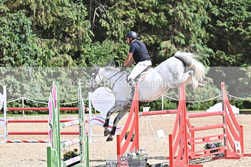 250704A-161129-11922 - Cls 23 Snr Foxhunter