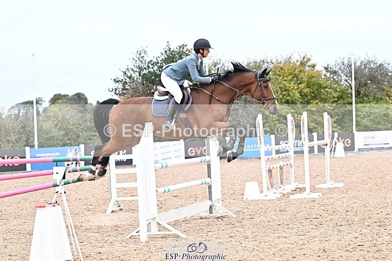 251015-131335-00516 - Cls 4 Newcomers and 1.10m Open