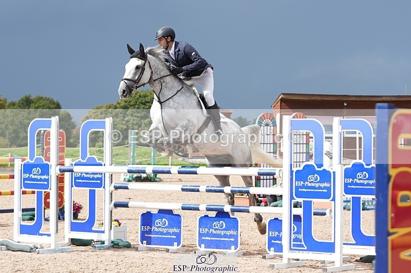 250913-123356-06911 - Cls 15 Snr Foxhunter