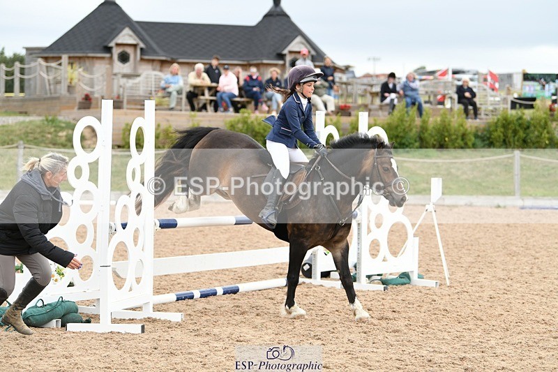 250807-131324-01023 - 80cm Round 2