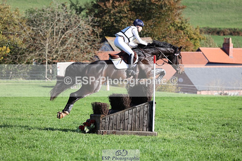 241025-111124-06429 - 012-Mollie.Summerland-SKITTEL.D'EKWI