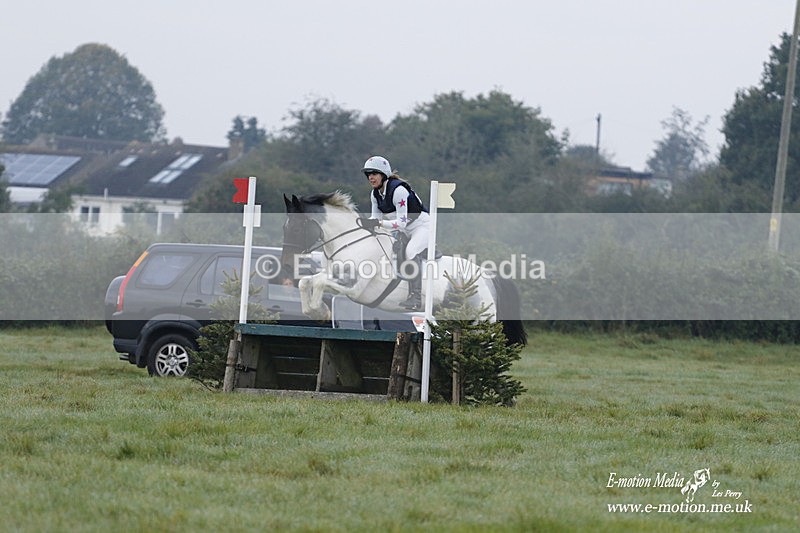 WWHT 171021 0409 - Novice Restricted (0.80m)  17/10/21
