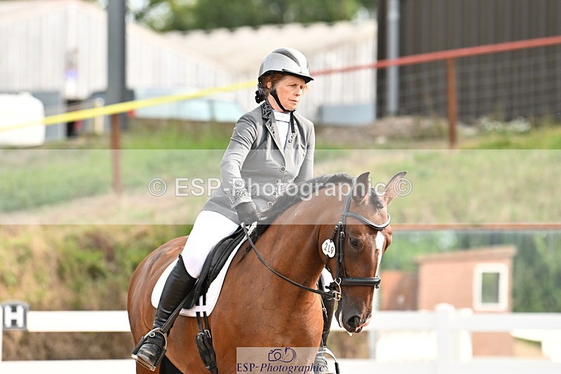 240817A-100836-07093 - 219-Sarah.Baldwin-Ervilha.Dos.Leitoes