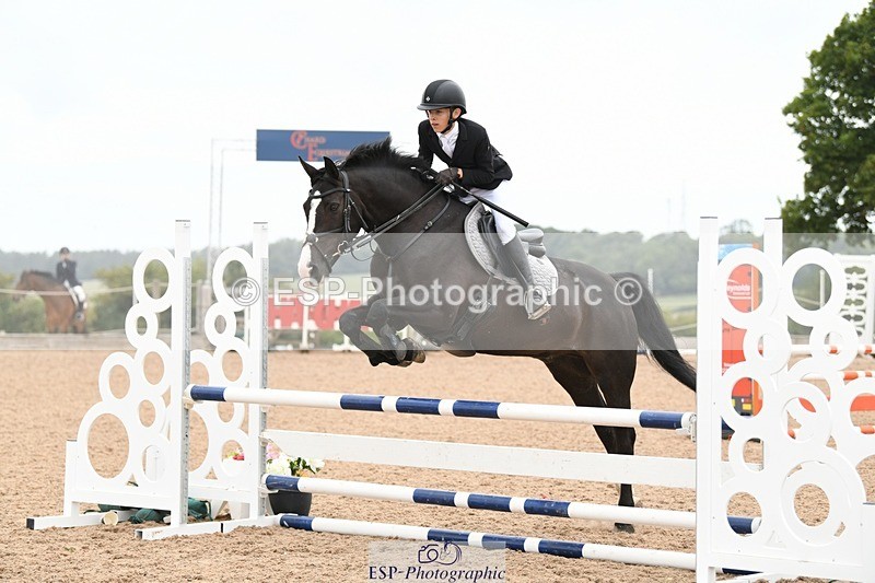 250807-111736-00571 - 90cm Round 1