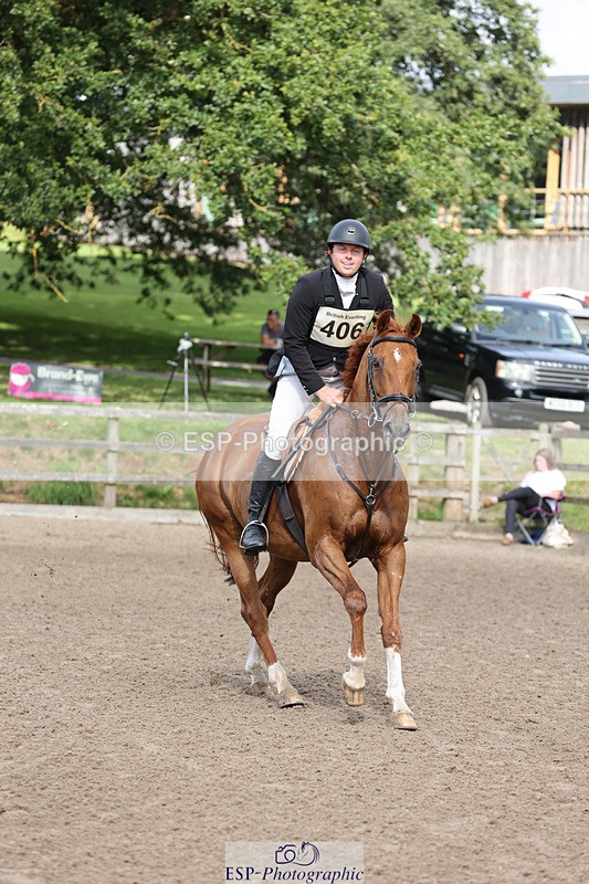 240804-095427-10347 - 406-Harry_Rowcliffe-22_CARROT_GOLD