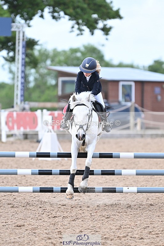 240628A-161142-01387 - Cls 5 Stepping Stones 128cm + 138cm