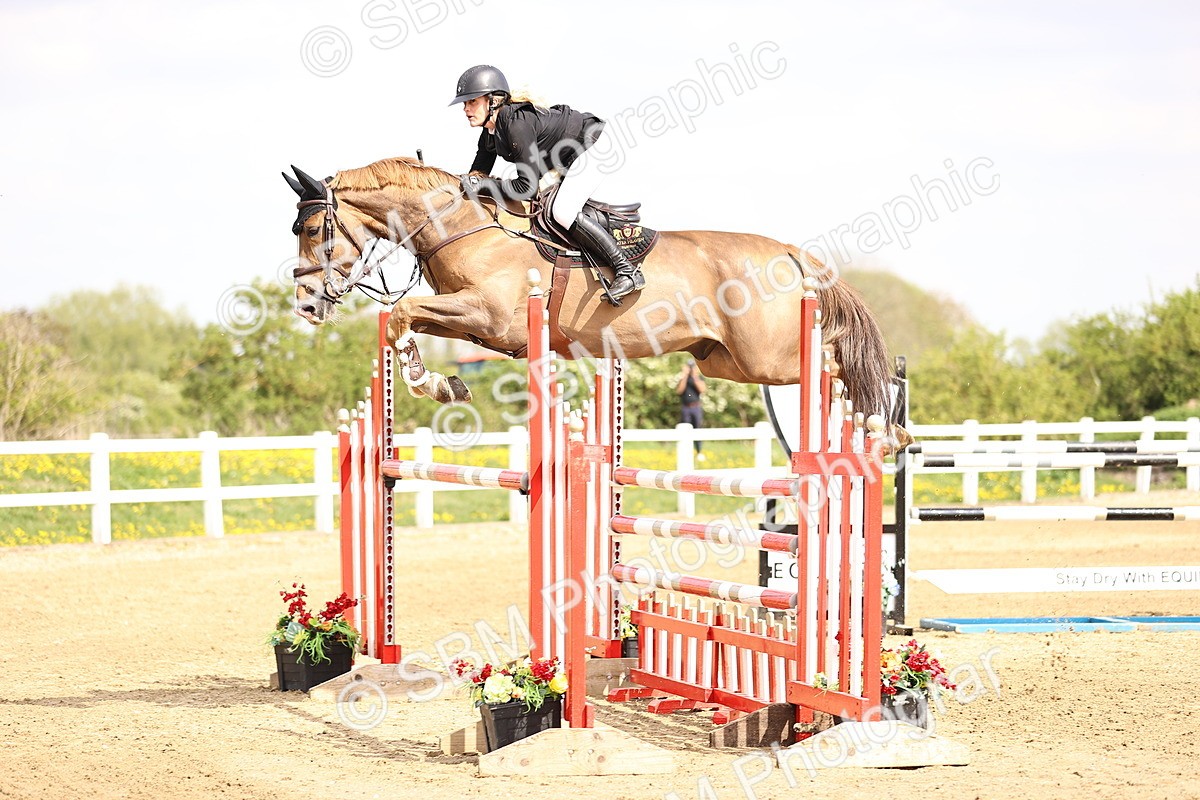  - Class 13 - Senior Foxhunter - 1.20m