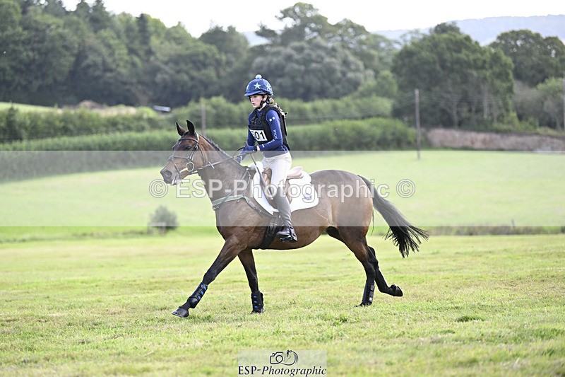 240825X-100351-31260 - 70cm XC 10.00 to 11.00