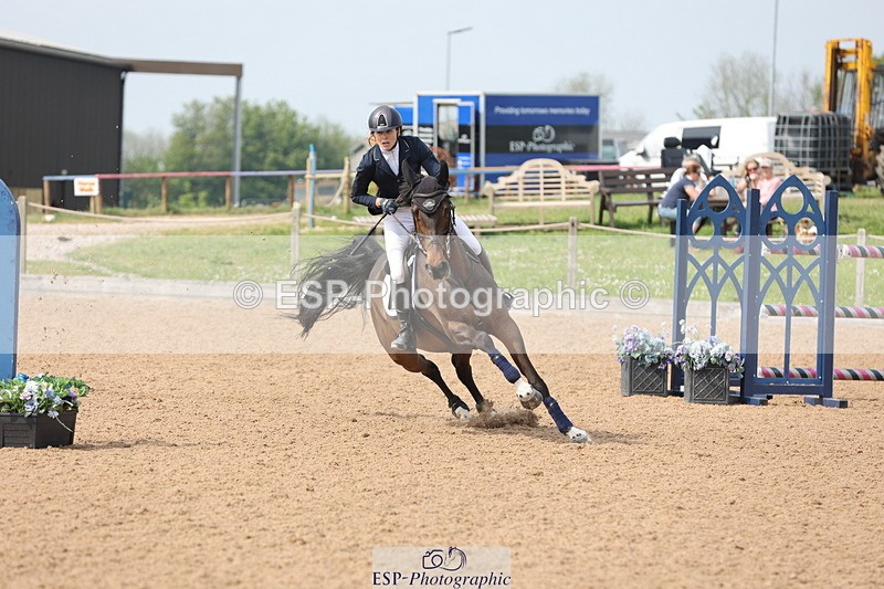 240511A-154006-14765 - Cls 36 National 1.30m Open