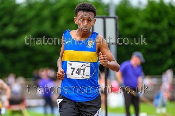 Age26 SUN-922037 - Track Male Set One