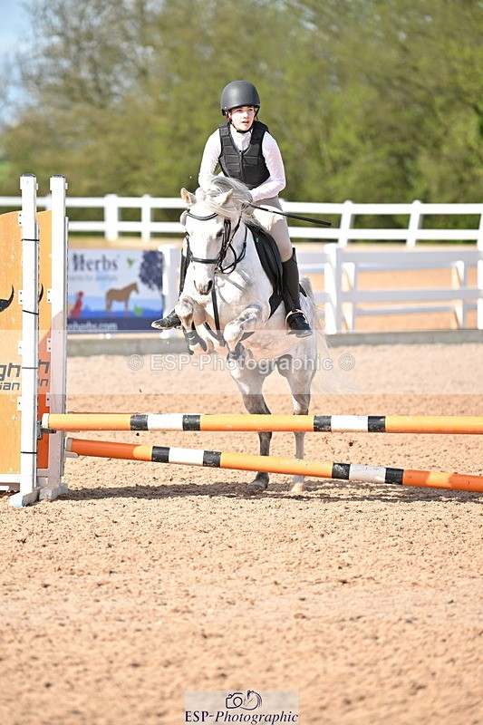 240504A-092653-00126 - Cls 11 Clear Round 50cm