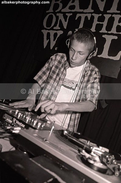 29 DJ-IQ - C'mon Feet @ band-on-the-wall mcr 08.11.03