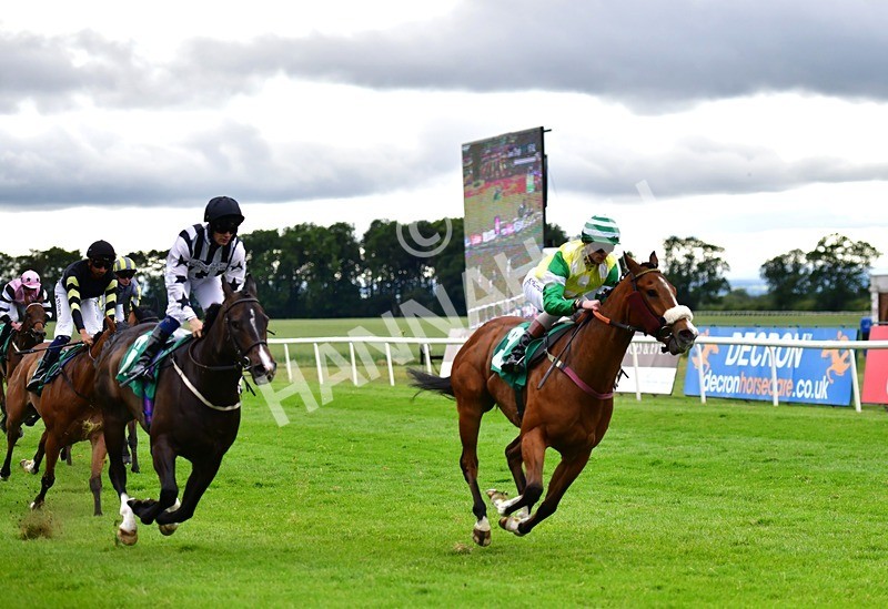 170625-Race 6-Kings Crown-4205 - Race 6