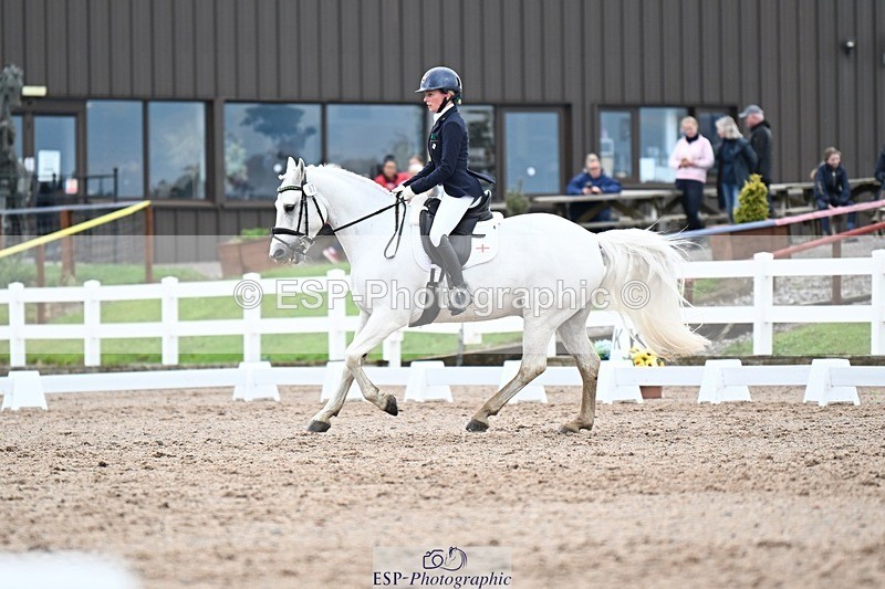 250907-124254-08416 - 067-Laura.PercyConobola.Cascade