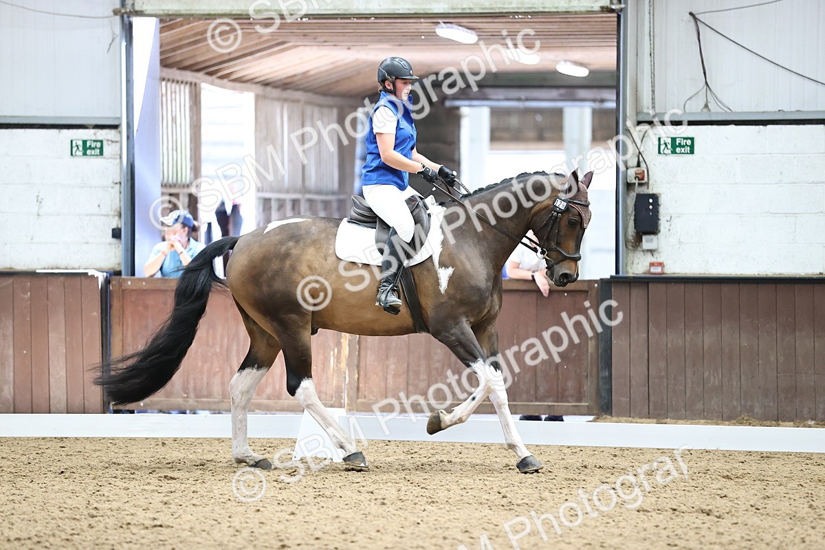 SBM_001814 - Novice 4 - 11.15-13.22