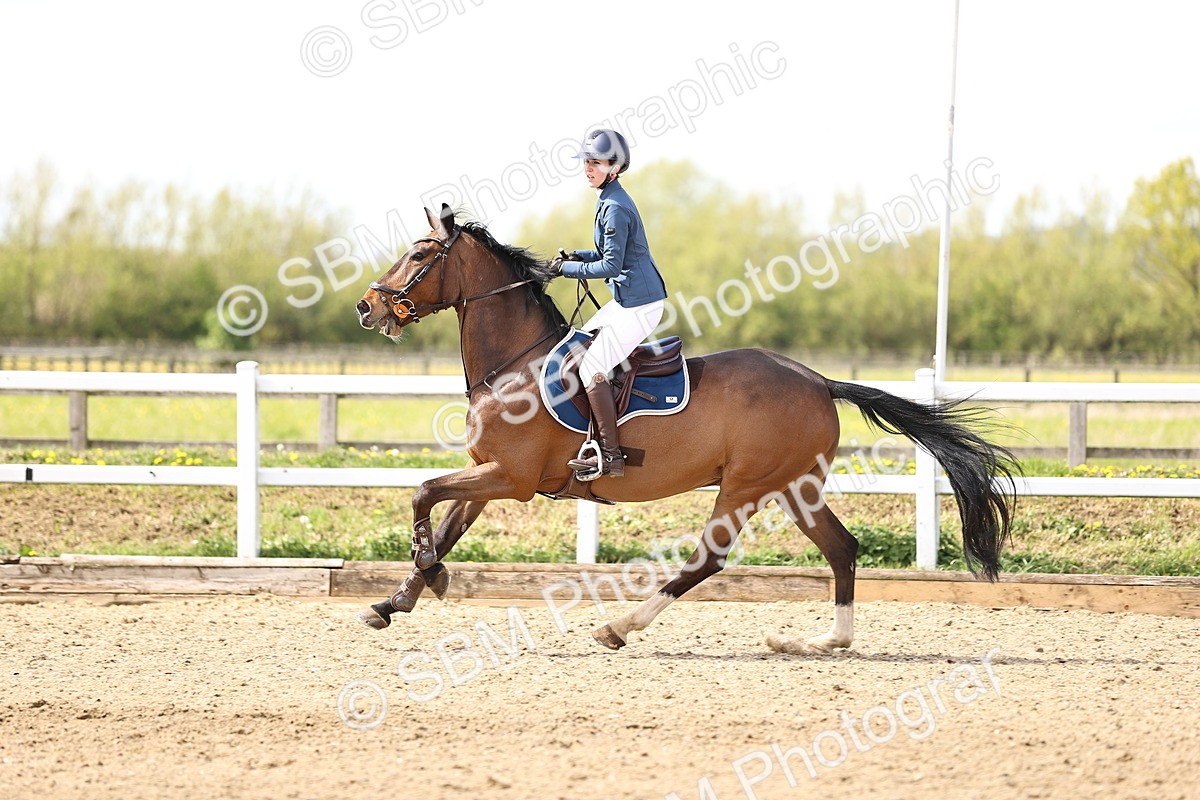 SBM_004253 - Class 17 - Senior Newcomers - 1.10m