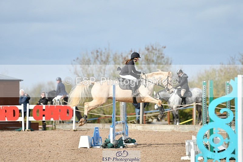 251026-120640-02751 - Cls 23+24 80cm Club and Schools