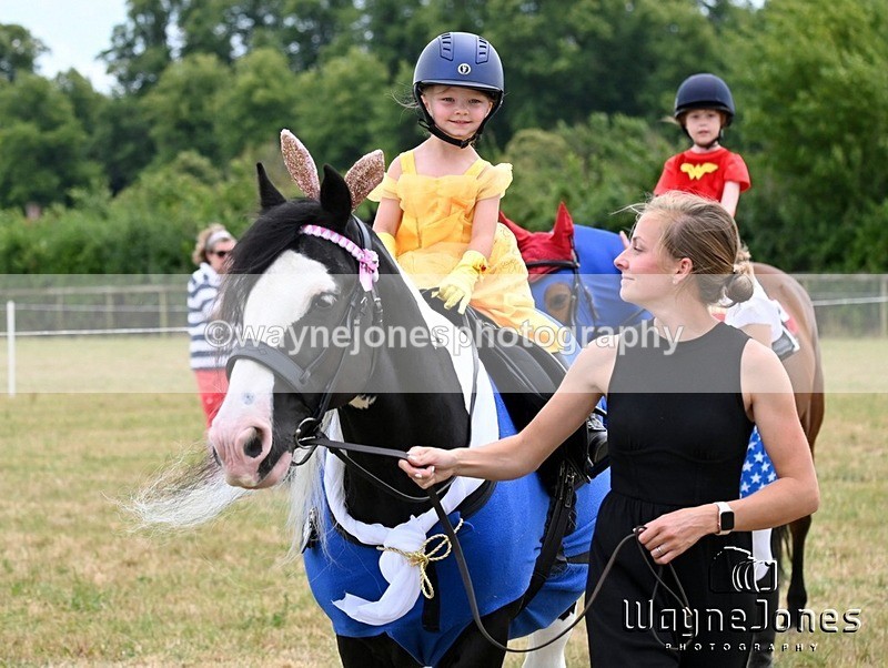 WJ6_8355 - Nancy & Churchill's first Show 22-06-25