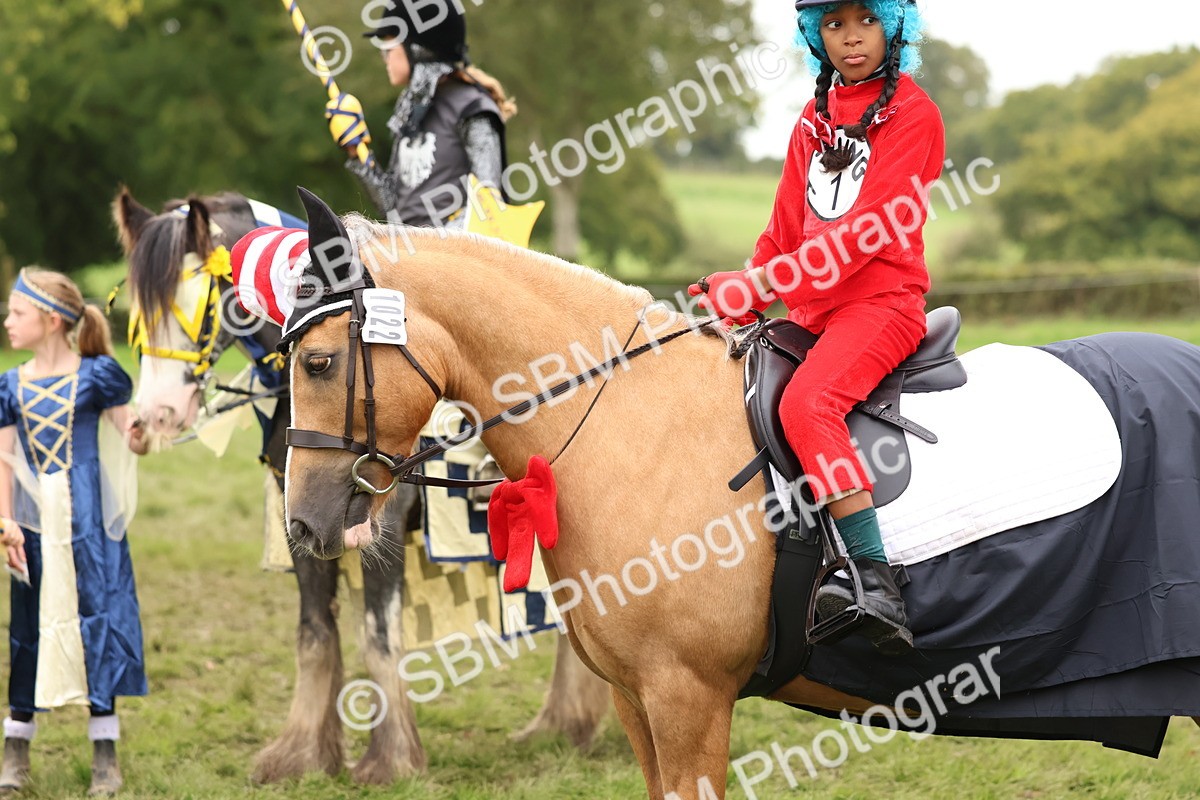 SBM_61678 - S37a - Fancy Dress Showing