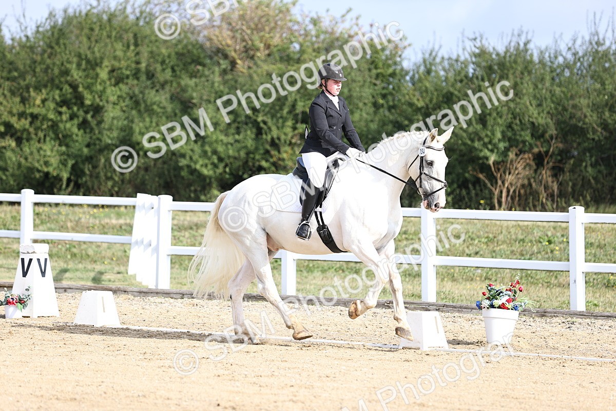 SBM_015375 - Class 14 - Novice 23 - 9.05-10.08