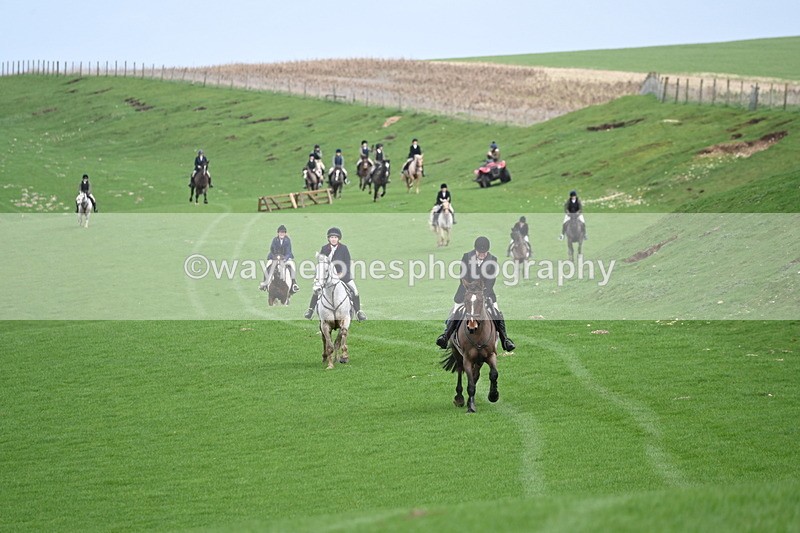 WJ6_9229 - Line Three