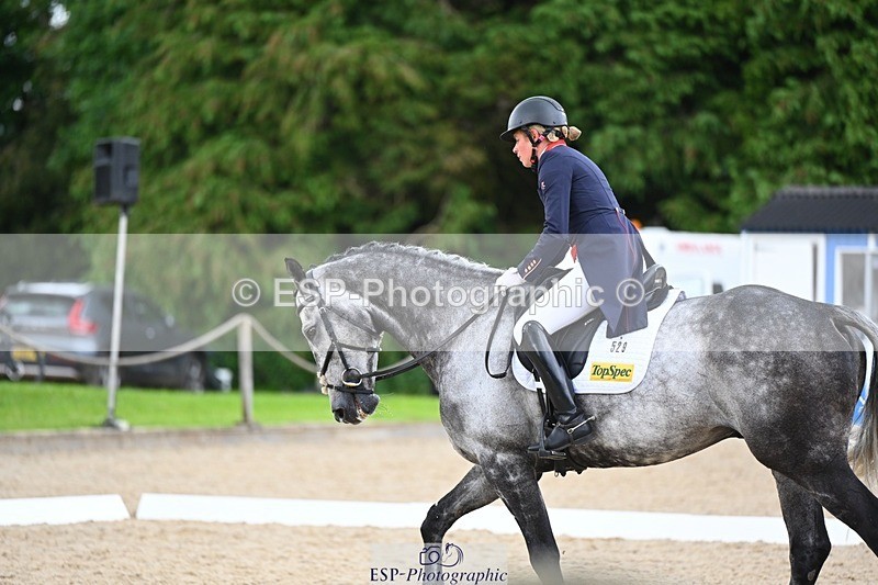 240524-141426-10174 - 529-SBH_BIG_WALL-Izzy_Taylor