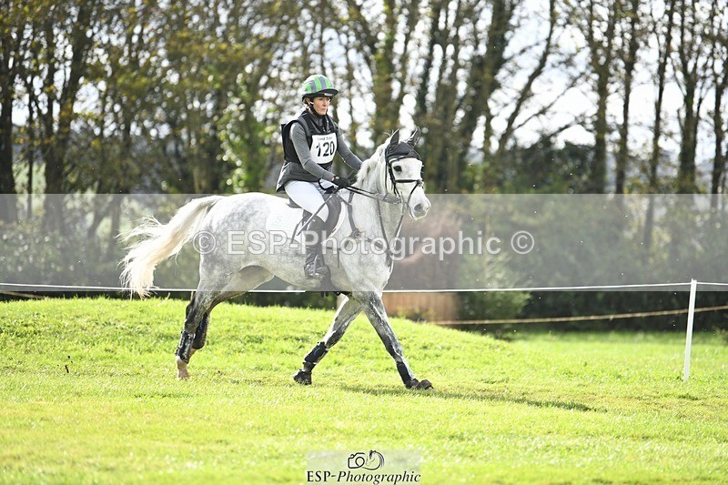 231020-140921-09673 - 120-VAN.KAUNITZ-Sara.Squires-XC